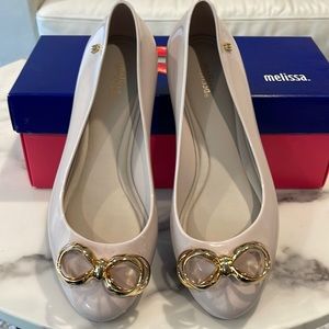 Melissa Beige size US 6